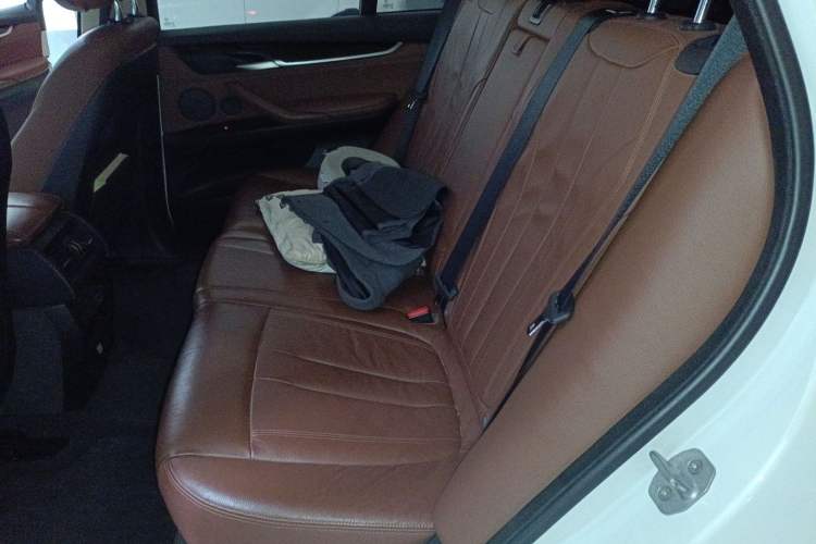 Used BMW X5 2015 xDrive28i Left Rear Seat