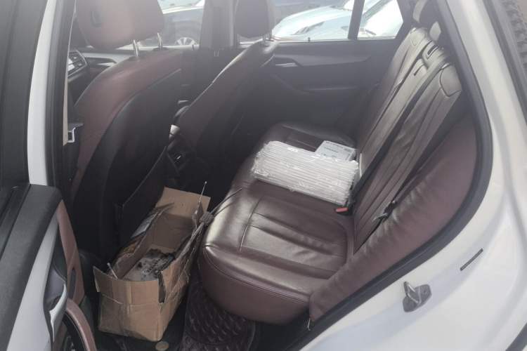 Used BMW X5  Left Rear Seat