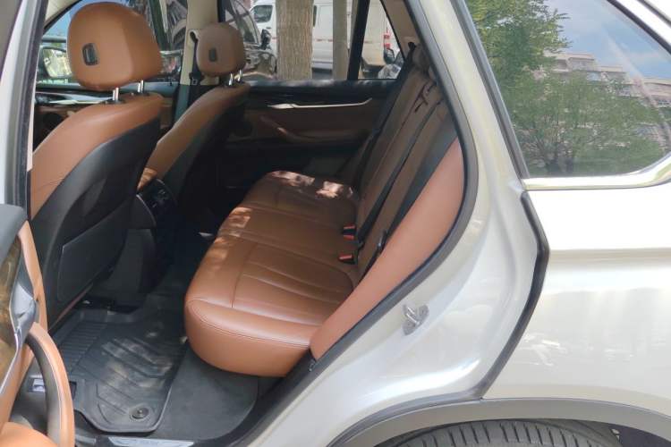 Used BMW X5  Left Rear Seat