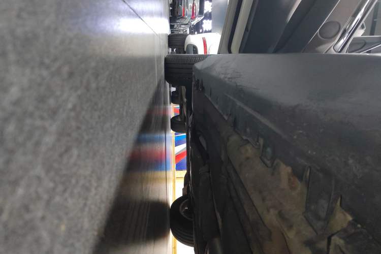 Used BMW X5 2015 xDrive28i Left Side Sill