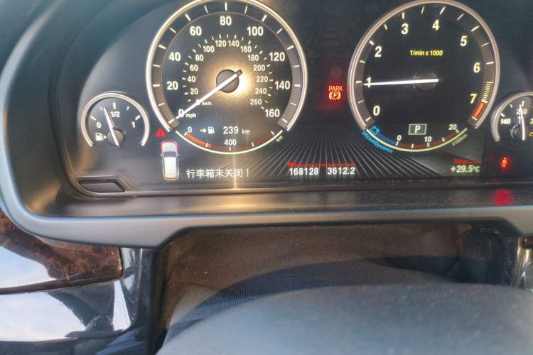 Used BMW X5  Odometer Close Up