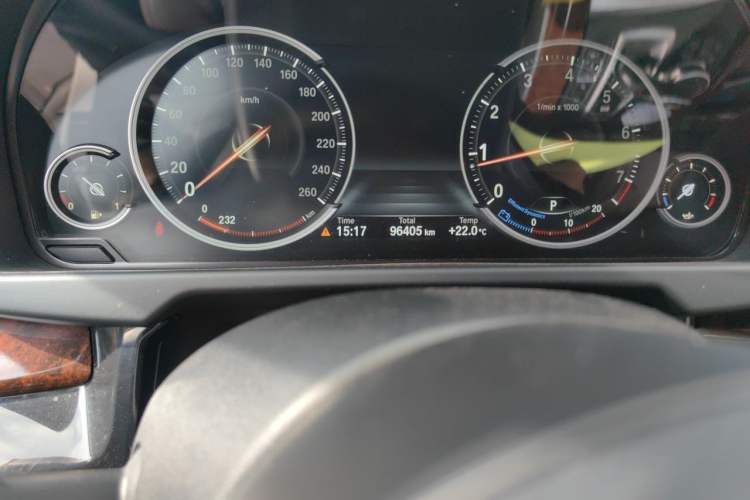 Used BMW X5  Odometer Close Up