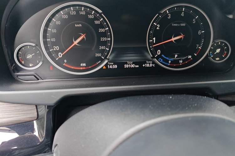 Used BMW X5  Odometer Close Up