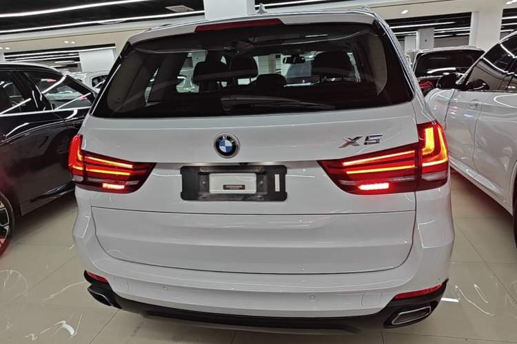 Used BMW X5 2015 xDrive28i Rear