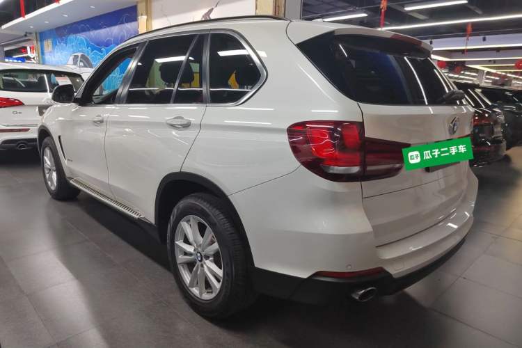 Used BMW X5 2015 xDrive28i Rear Left 45 Deg