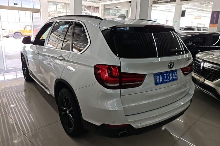 Used BMW X5 2015 xDrive28i Rear Left 45 Deg