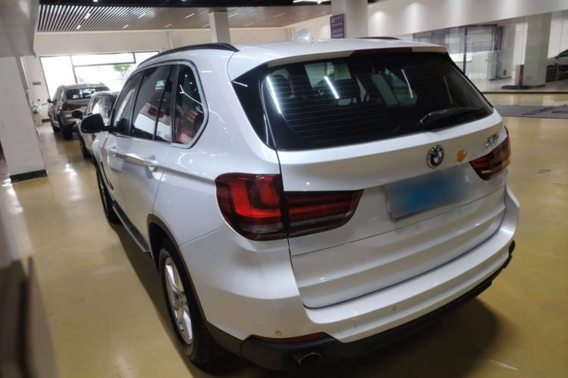 Used BMW X5 2015 xDrive28i Rear Left 45 Deg