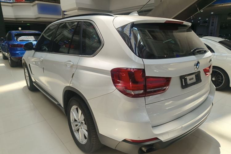 Used BMW X5 2015 xDrive28i Rear Left 45 Deg