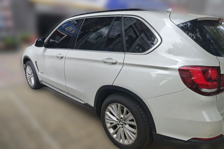 Used BMW X5 2015 xDrive28i Rear Left 45 Deg