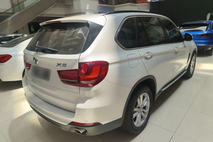 Used BMW X5 2015 xDrive28i Rear Right 45 Deg