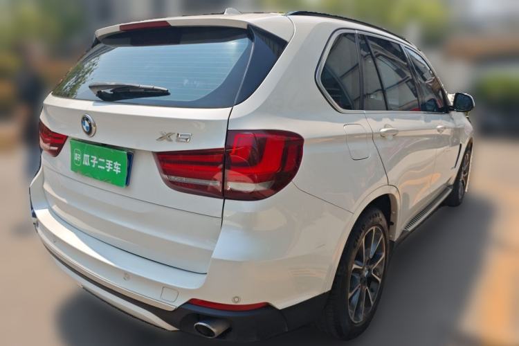 Used BMW X5 2015 xDrive35i U.S. specification Rear Right 45 Deg