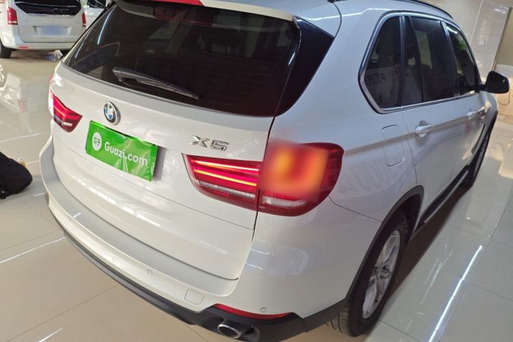 Used BMW X5 2015 xDrive28i Rear Right 45 Deg