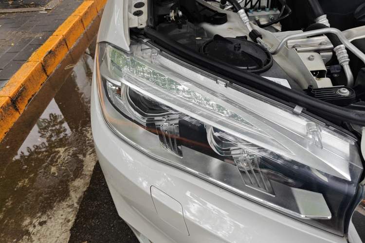 Used BMW X5  Right Front Headlight
