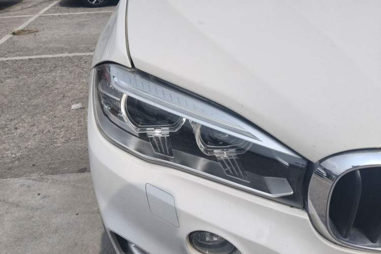 Used BMW X5 2015 xDrive28i Right Front Headlight