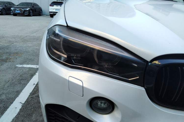 Used BMW X5 2015 xDrive28i Right Front Headlight