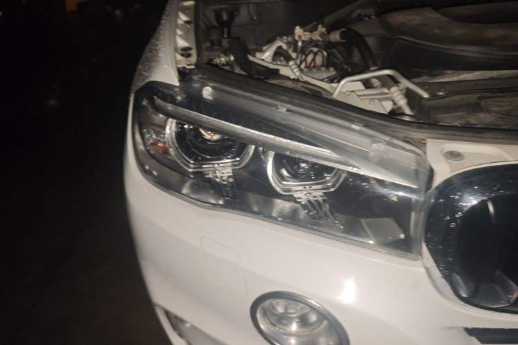 Used BMW X5 2015 xDrive28i Right Front Headlight