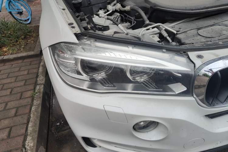 Used BMW X5 2015 xDrive28i Right Front Headlight