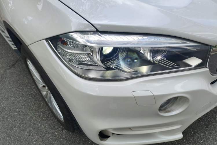 Used BMW X5 2015 xDrive28i Right Front Headlight