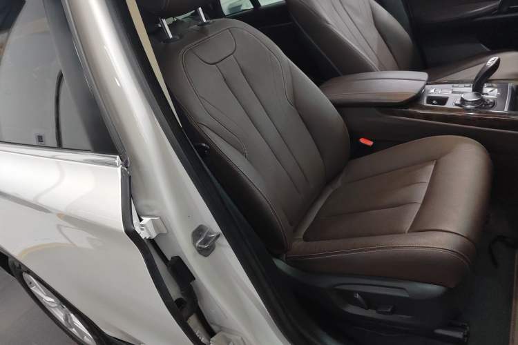 Used BMW X5 2015 xDrive28i Right Front Seat