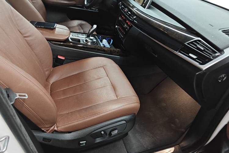 Used BMW X5 2015 xDrive28i Right Front Seat