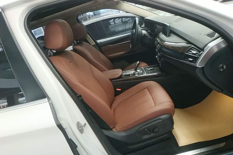 Used BMW X5 2015 xDrive28i Right Front Seat