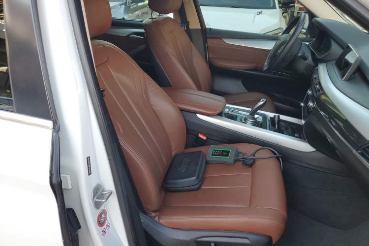 Used BMW X5 2015 xDrive35i U.S. specification Right Front Seat