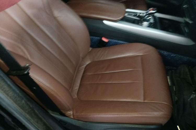Used BMW X5 2015 xDrive35i Middle East version Right Front Seat