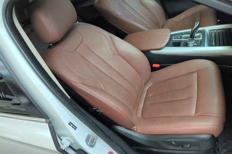 Used BMW X5 2015 xDrive35i U.S. specification Right Front Seat