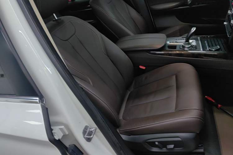 Used BMW X5 2015 xDrive28i Right Front Seat