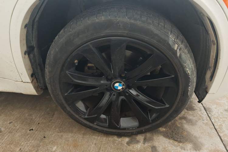 Used BMW X5 2015 xDrive35i U.S. specification Right Front Wheel Hub