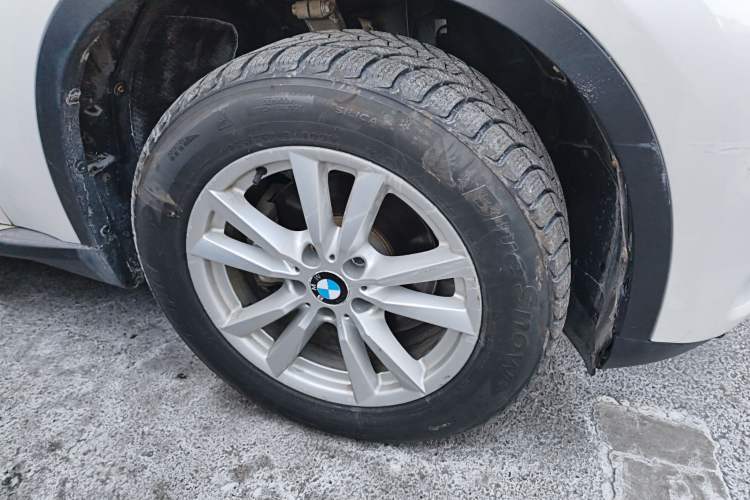 Used BMW X5 2015 xDrive28i Right Front Wheel Hub