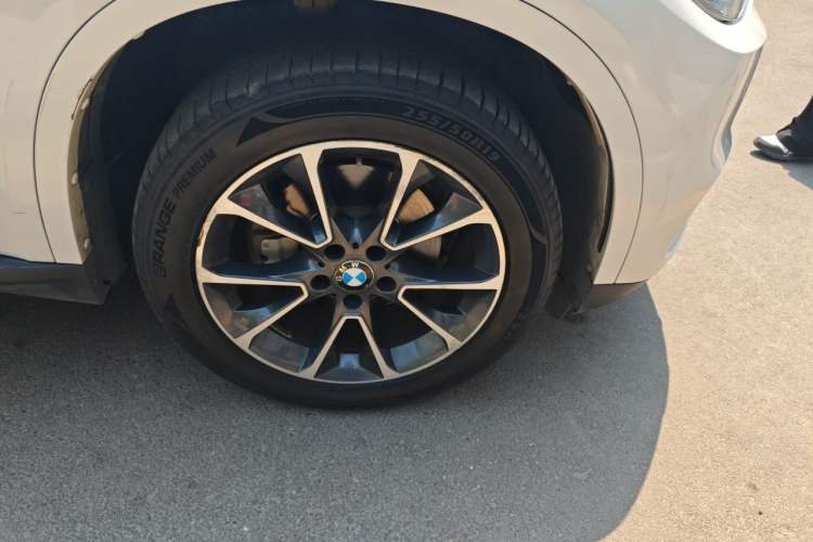 Used BMW X5 2015 xDrive35i U.S. specification Right Front Wheel Hub