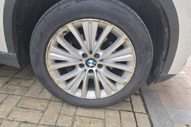 Used BMW X5 2015 xDrive28i Right Front Wheel Hub
