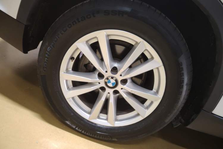 Used BMW X5 2015 xDrive28i Right Rear Wheel Hub