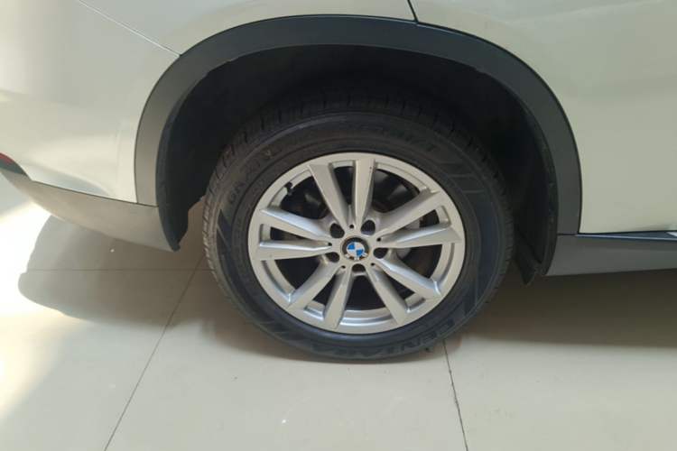 Used BMW X5 2015 xDrive28i Right Rear Wheel Hub