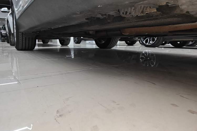 Used BMW X5 2015 xDrive28i Right Side Sill