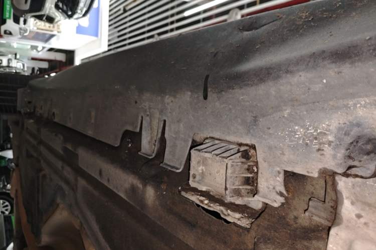 Used BMW X5 2015 xDrive28i Right Side Sill