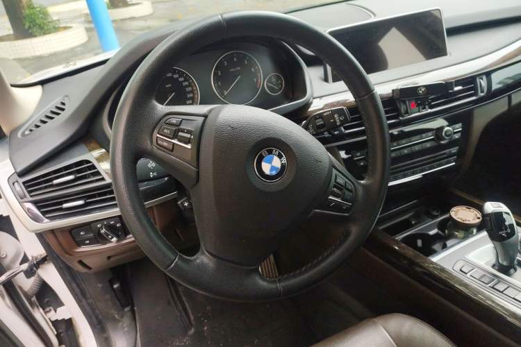 Used BMW X5 2015 xDrive28i Steering Wheel