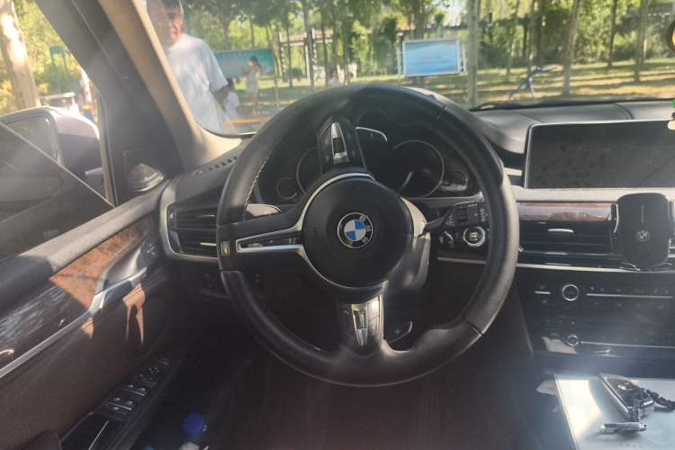 Used BMW X5 2015 xDrive28i Steering Wheel