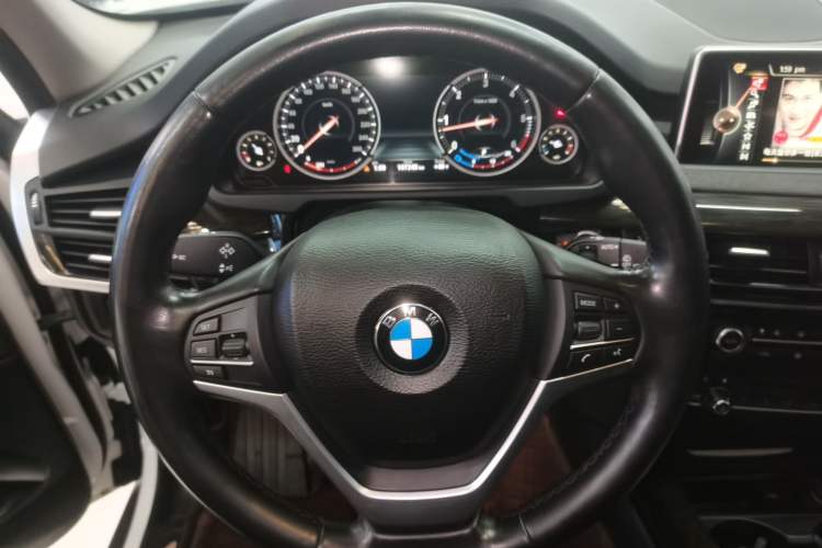 Used BMW X5 2015 xDrive35i U.S. specification Steering Wheel