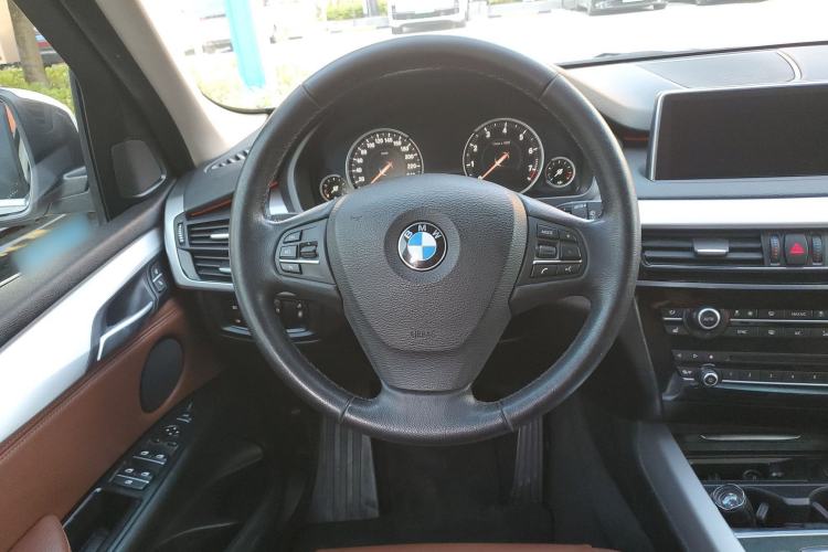 Used BMW X5 2015 xDrive35i U.S. specification Steering Wheel