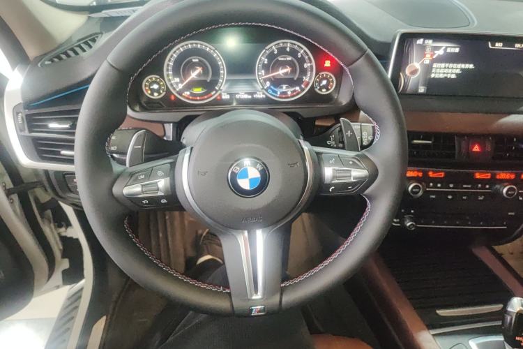 Used BMW X5 2015 xDrive35i Middle East version Steering Wheel