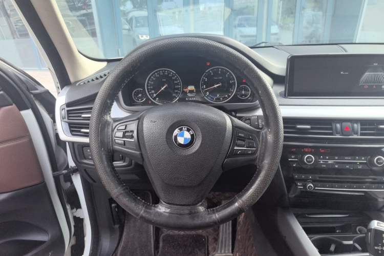 Used BMW X5  Steering Wheel