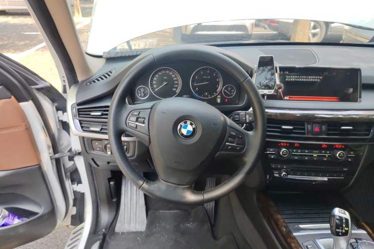 Used BMW X5  Steering Wheel
