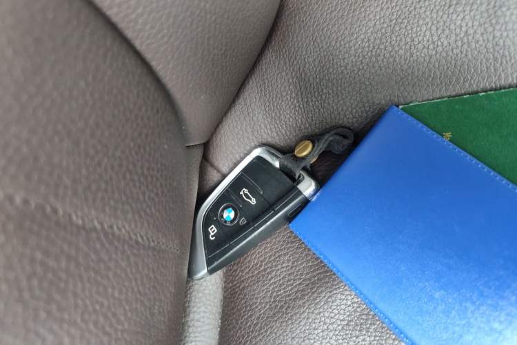 Used BMW X5 2015 xDrive28i Vehicle Key
