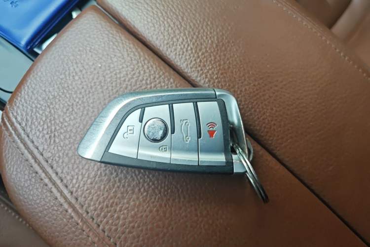 Used BMW X5 2015 xDrive28i Vehicle Key
