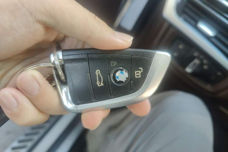Used BMW X5 2015 xDrive28i Vehicle Key
