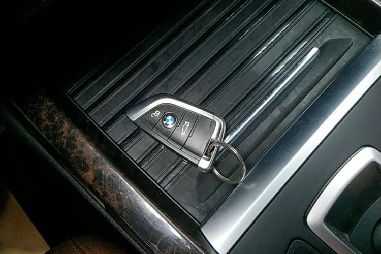 Used BMW X5 2015 xDrive28i Vehicle Key
