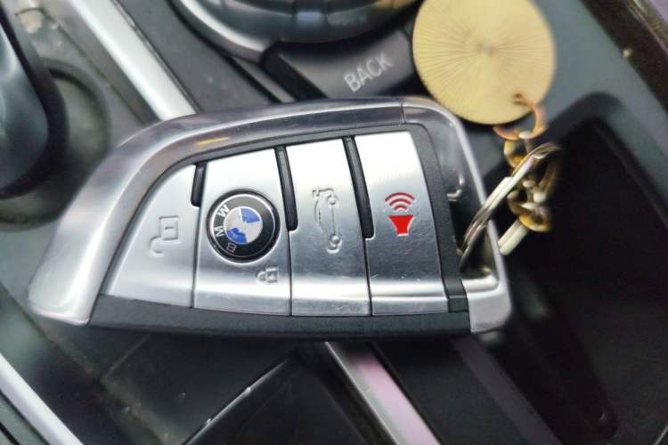 Used BMW X5 2015 xDrive28i Vehicle Key
