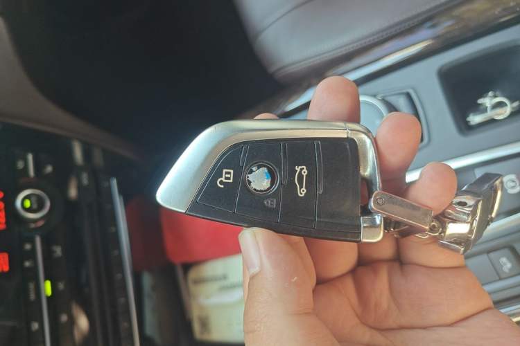 Used BMW X5 2015 xDrive28i Vehicle Key